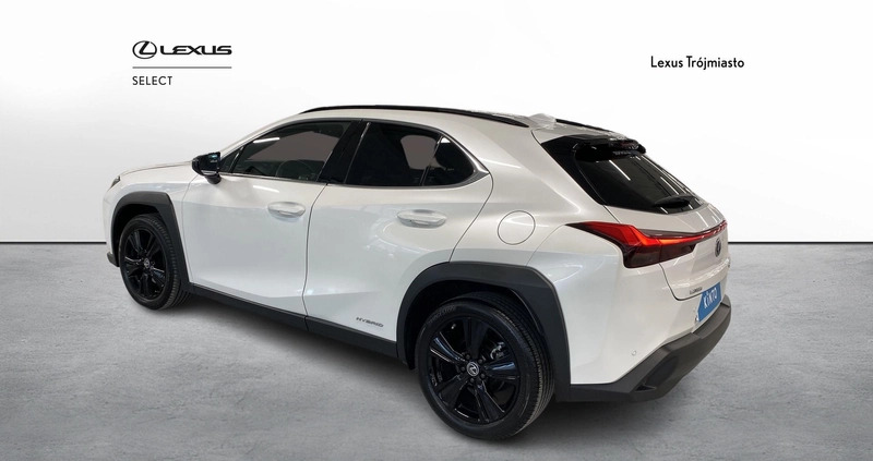 Lexus UX cena 144000 przebieg: 75826, rok produkcji 2021 z Sianów małe 172